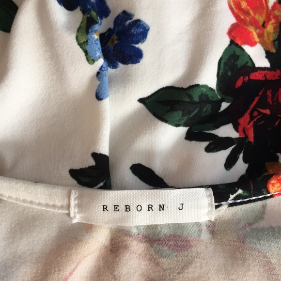 Reborn J Floral Pocketed Jersey Dress - Picture 5 of 5